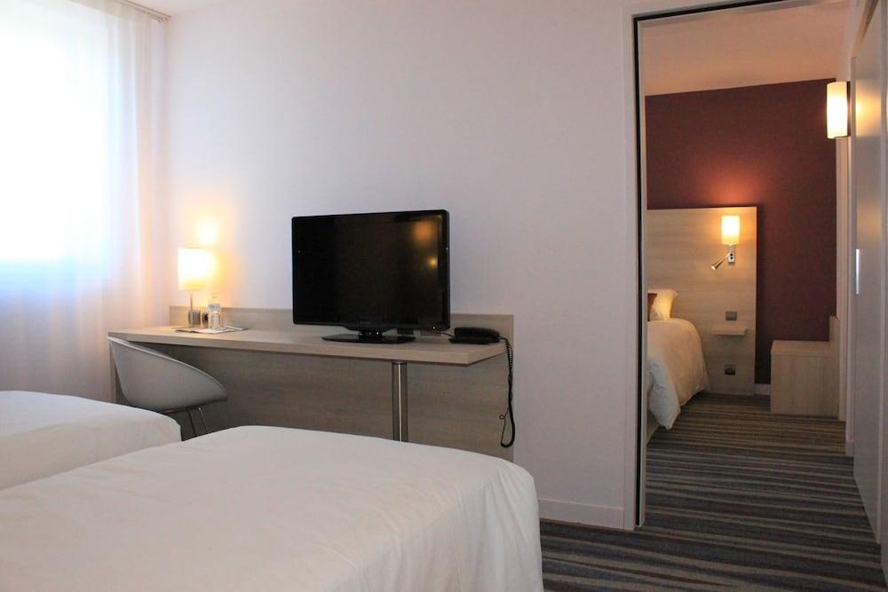 Brit Hotel Vendee Mer Les Achards  Экстерьер фото