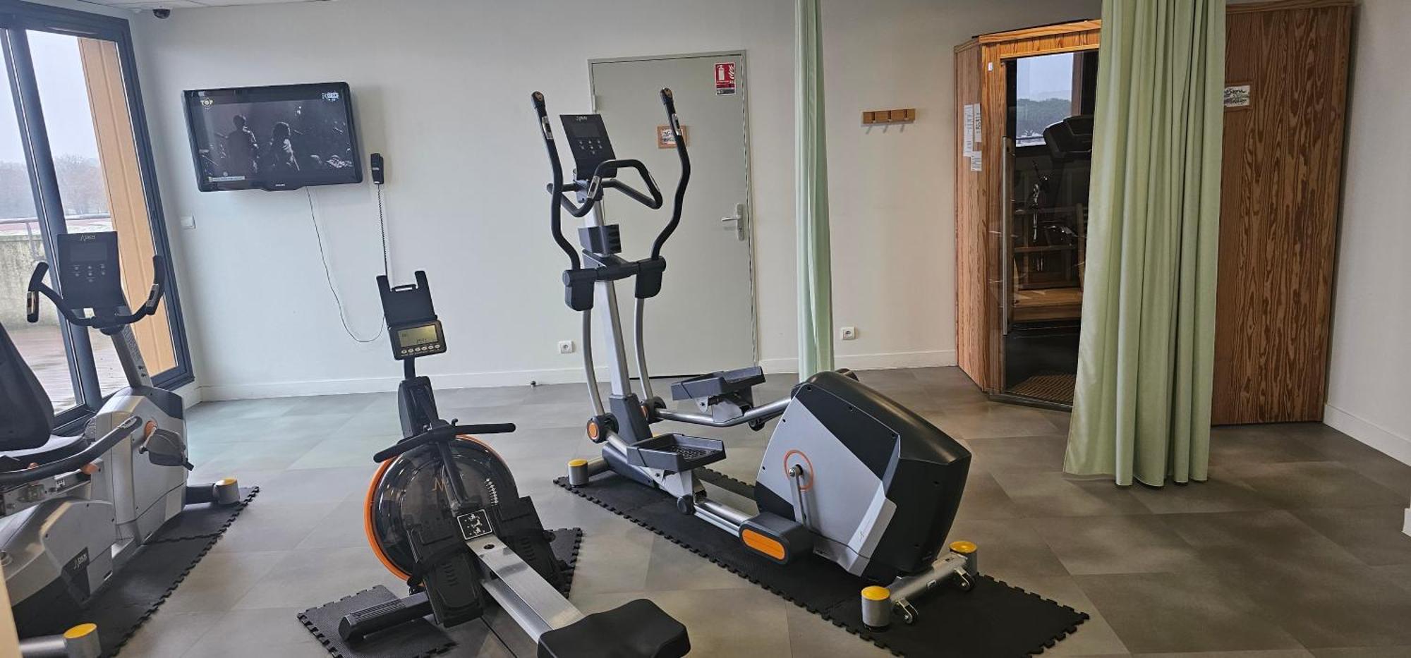 Brit Hotel Vendee Mer Les Achards  Экстерьер фото