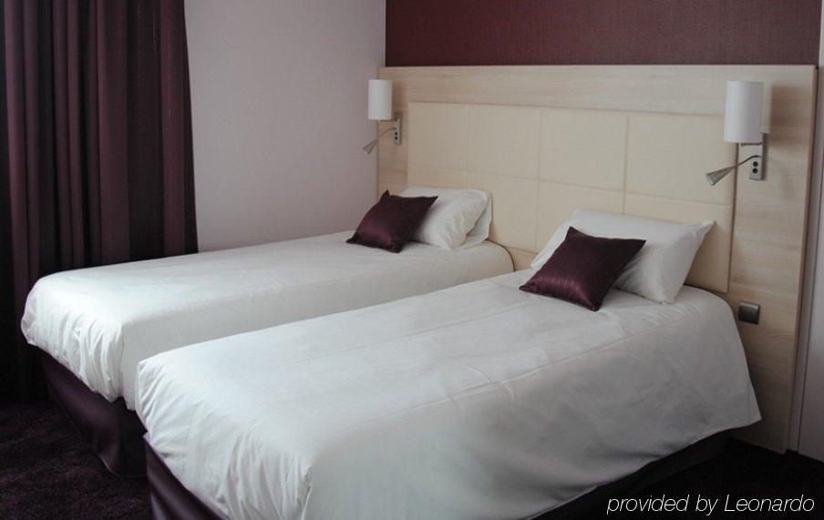 Brit Hotel Vendee Mer Les Achards  Экстерьер фото