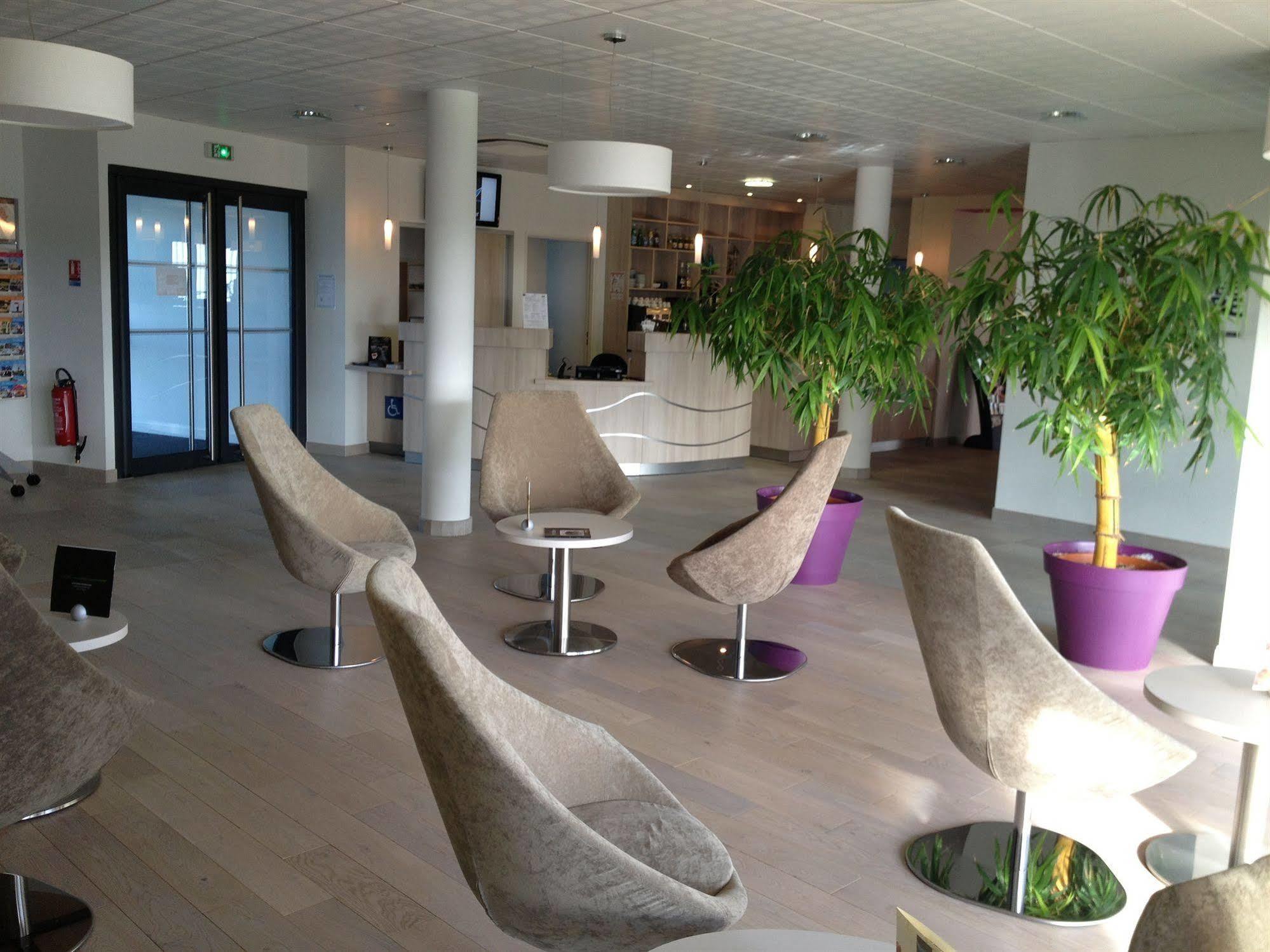 Brit Hotel Vendee Mer Les Achards  Экстерьер фото