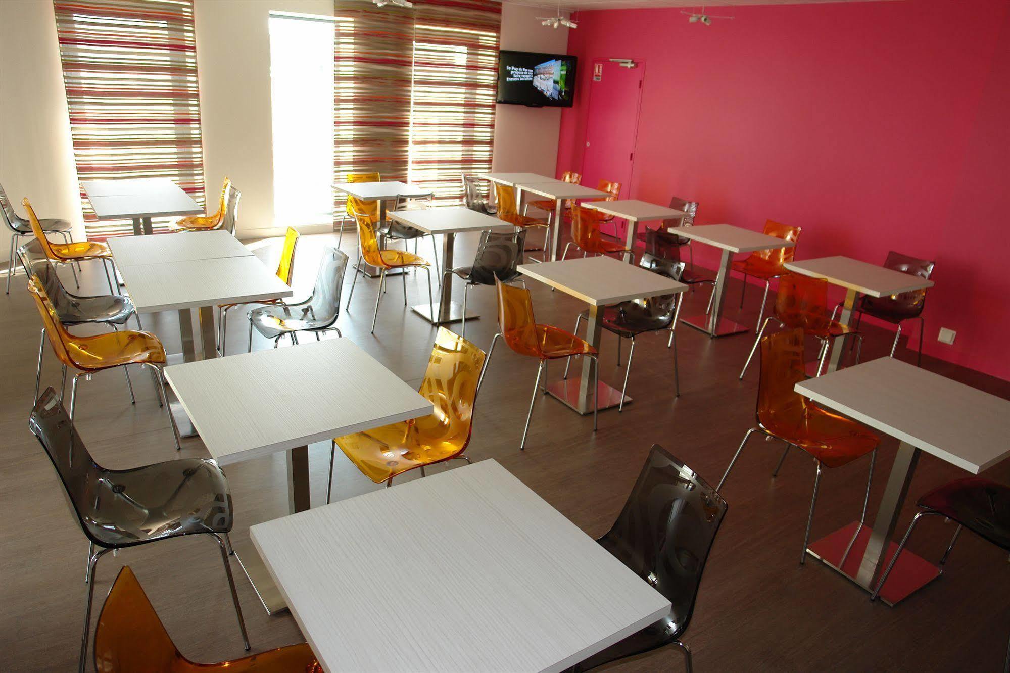Brit Hotel Vendee Mer Les Achards  Экстерьер фото